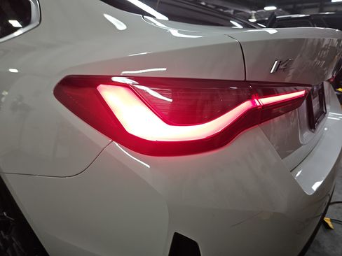 Used 2023 BMW i4 eDrive40 w/ Premium Package RWD image 36