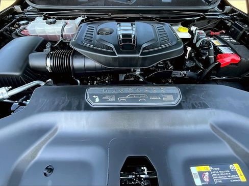 Used 2024 Jeep Wagoneer Series III image 25