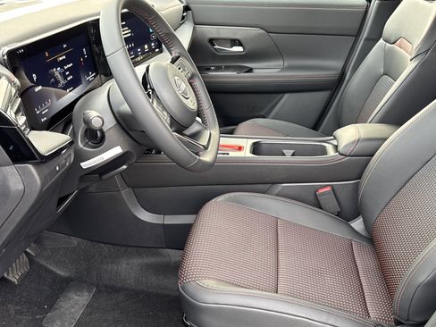 New 2026 Nissan Kicks SR w/ Cold Weather Package image 9