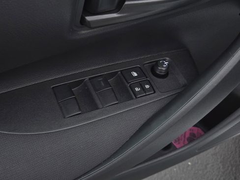 Certified 2025 Toyota Corolla LE image 10