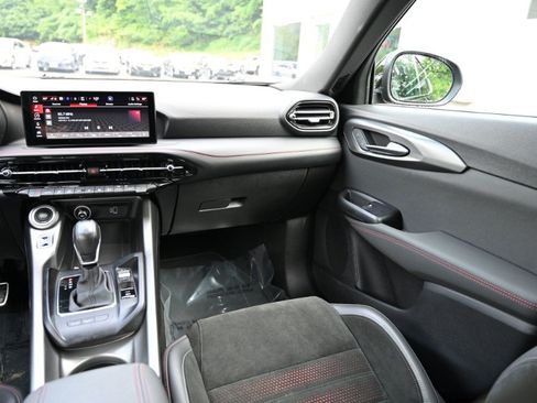 Used 2024 Dodge Hornet R/T AWD/4WD image 13