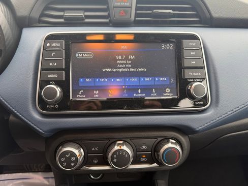 Certified 2025 Nissan Versa SV w/ Trunk Package image 18