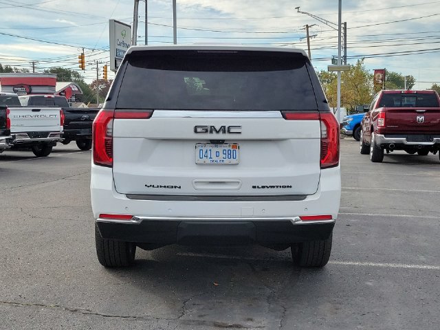 Used 2025 GMC Yukon XL Elevation w/ Elevation Premium Package AWD/4WD image 7