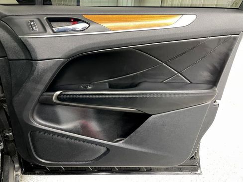 Used 2017 Lincoln MKC Reserve w/ Canadian Touring Package image 12