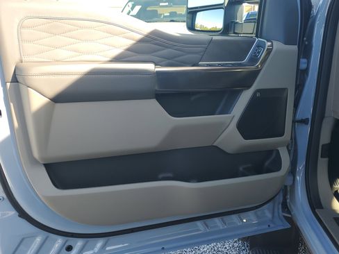 New 2026 Ford F450 Platinum w/ Platinum Plus Package image 16