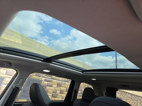 Used 2024 Subaru Ascent Onyx Edition image 19