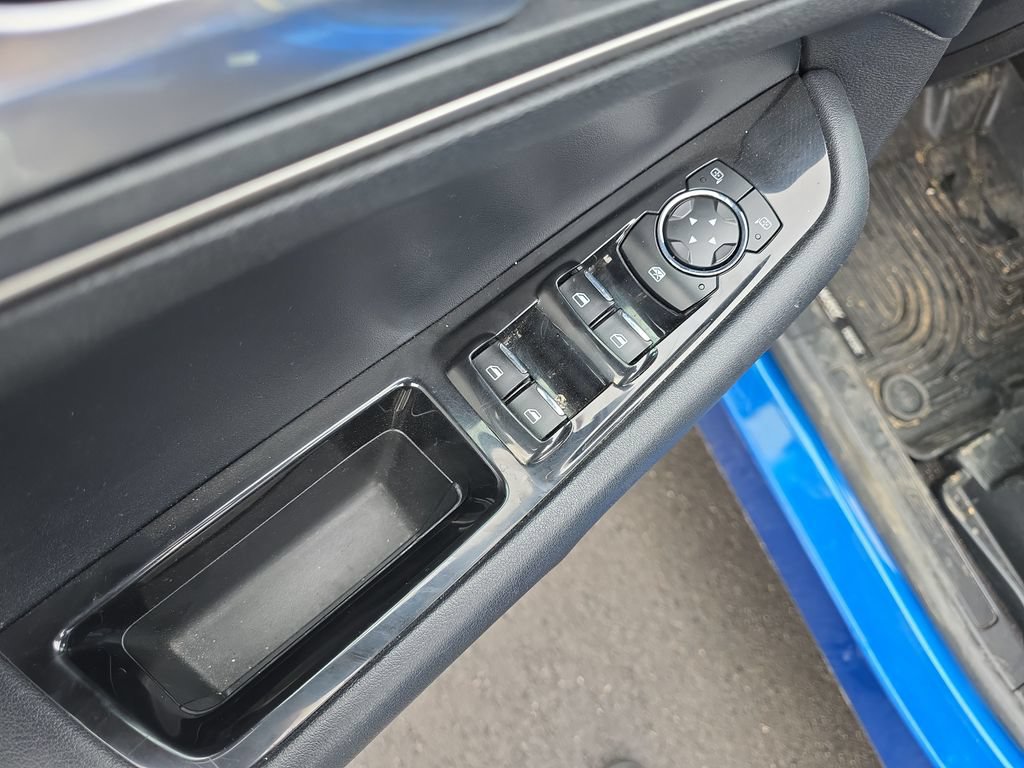 Used 2018 Ford Edge SEL w/ Equipment Group 201A AWD/4WD image 11