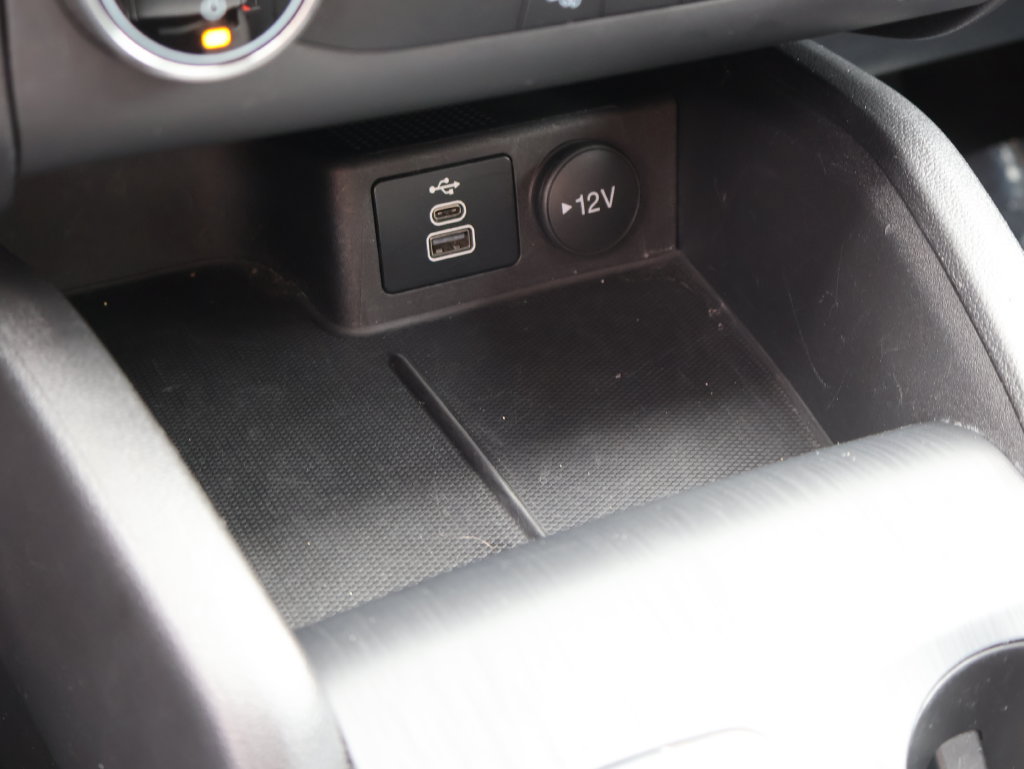 Used 2025 Ford Escape Active AWD/4WD image 35