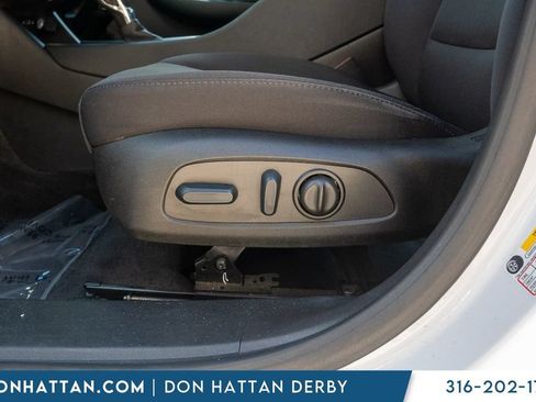 Used 2024 Chevrolet Malibu LT FWD image 15