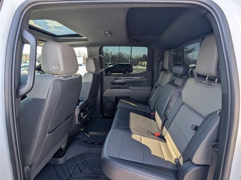 Used 2024 Chevrolet Silverado 1500 ZR2 w/ LPO, Dark Essentials Package image 15