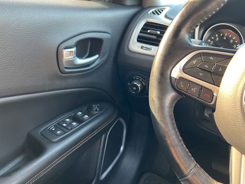 Used 2018 Jeep Compass Latitude w/ Safe & Security Group image 18