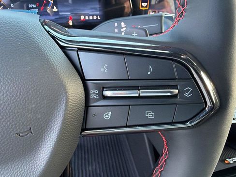 New 2027 Chevrolet Traverse RS w/ LPO, Floor Liner Package FWD image 25