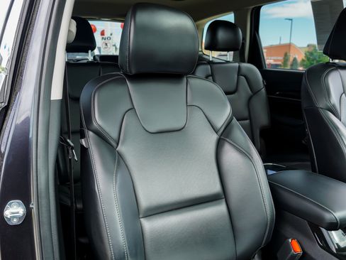 Used 2025 Kia Telluride S AWD/4WD image 27