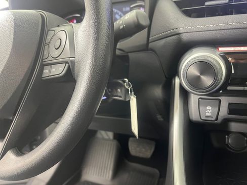 Certified 2025 Toyota RAV4 LE image 33