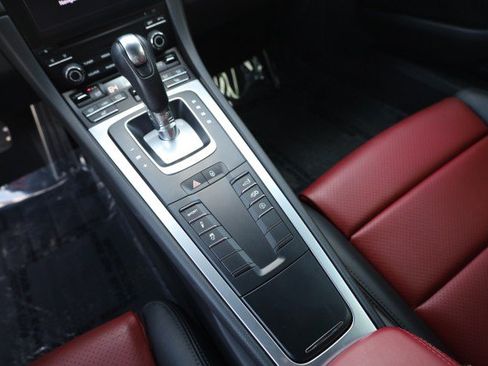 Used 2019 Porsche 718 Cayman S RWD image 35