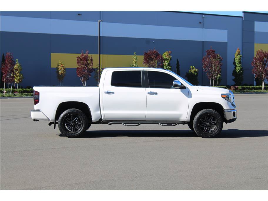 Used 2019 Toyota Tundra Limited w/ Limited Premium Package AWD/4WD image 4