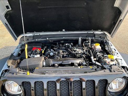 Used 2023 Jeep Wrangler Sport AWD/4WD image 10