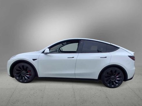 Used 2022 Tesla Model Y Performance image 5
