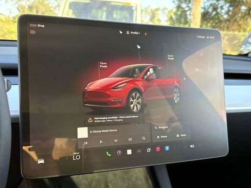 Used 2023 Tesla Model Y Long Range AWD/4WD image 23