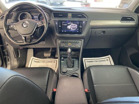 Used 2018 Volkswagen Tiguan SEL AWD/4WD image 12