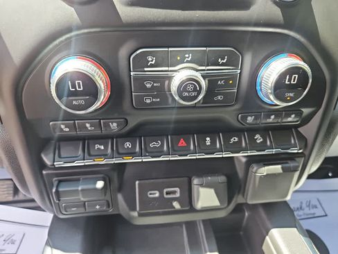 Used 2021 GMC Sierra 1500 AT4 w/ AT4 Value Package AWD/4WD image 15