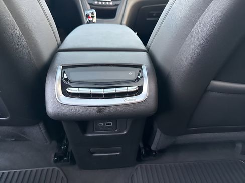 New 2025 Cadillac XT6 Luxury image 38