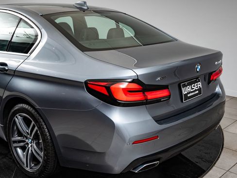 Used 2022 BMW 530i xDrive w/ Convenience Package AWD/4WD image 19