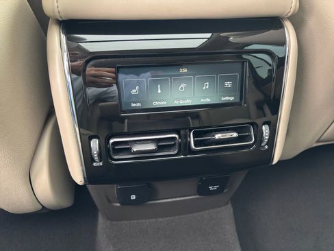 Used 2021 Lincoln Aviator Reserve w/ Equipment Group 202A image 32