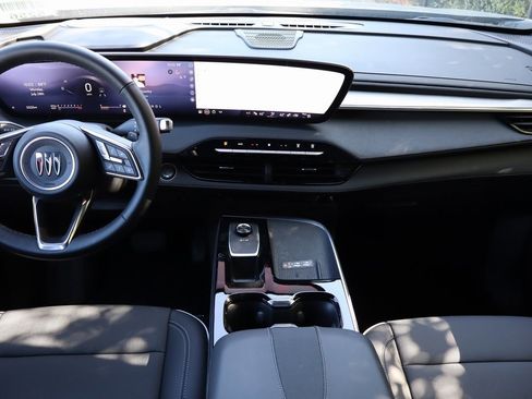 New 2025 Buick Enclave Preferred image 8