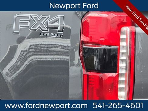 New 2026 Ford F250 Lariat w/ Black Appearance Package image 26
