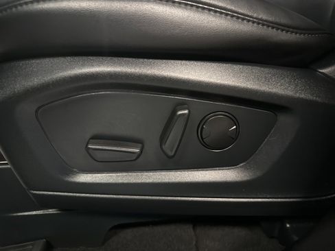 Certified 2023 Ford Explorer XLT w/ Equipment Group 202A image 18