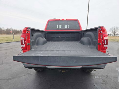 Used 2024 RAM 2500 Big Horn w/ Safety Group image 14