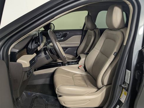 Used 2022 Lincoln Corsair Reserve w/ Elements Package image 12