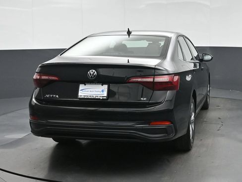 Used 2024 Volkswagen Jetta SE FWD image 6