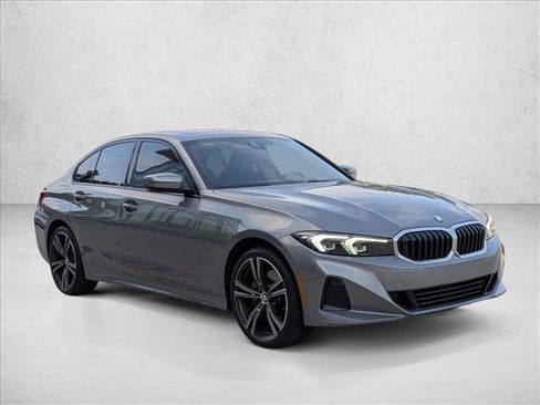 Used 2023 BMW 330i Sedan w/ Driving Assistance Package RWD image 3