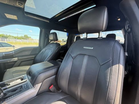 Used 2016 Ford F150 Platinum w/ Equipment Group 701A Luxury AWD/4WD image 13