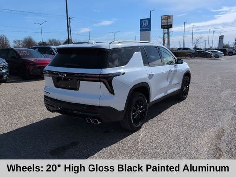 Used 2025 Chevrolet Traverse LT w/ Midnight/Sport Edition image 18