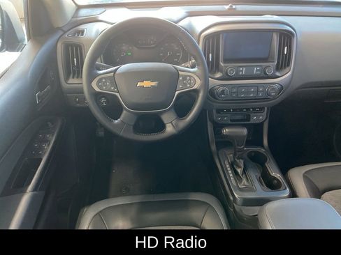Used 2019 Chevrolet Colorado Z71 AWD/4WD image 5