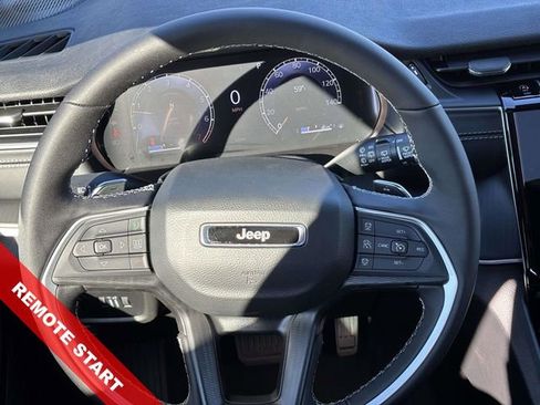 New 2025 Jeep Grand Cherokee L Altitude image 9