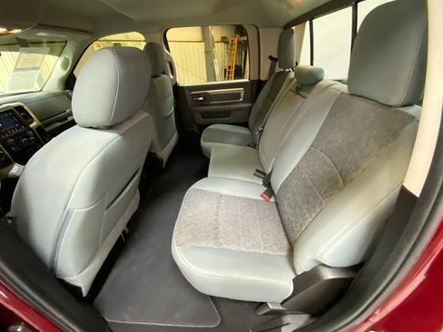Used 2019 RAM 1500 Big Horn RWD image 24