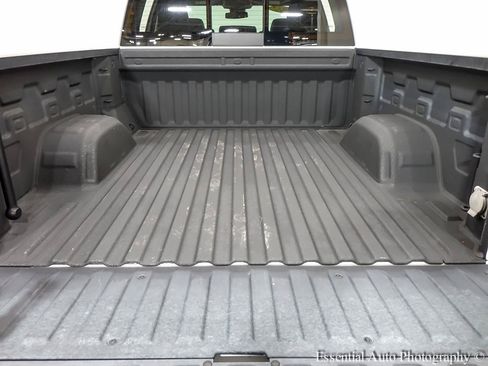 Used 2022 GMC Sierra 1500 SLT w/ SLT Convenience Package AWD/4WD image 28