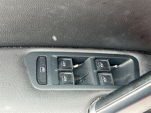 Used 2018 Volkswagen Golf Alltrack S image 19