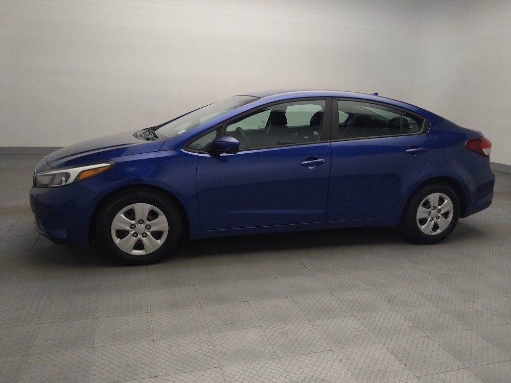 Used 2017 Kia Forte LX FWD image 2