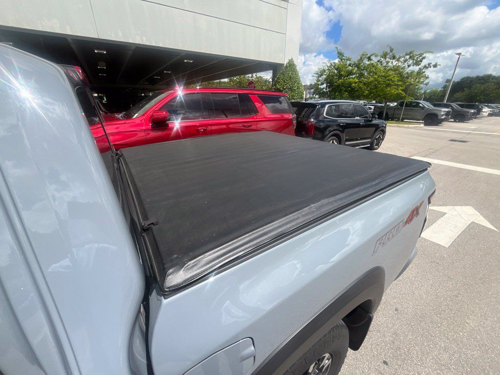 Used 2024 Nissan Frontier PRO-4X w/ Off-Road Protection Package AWD/4WD image 14