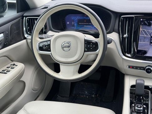 Certified 2025 Volvo S60 B5 Plus AWD/4WD image 13