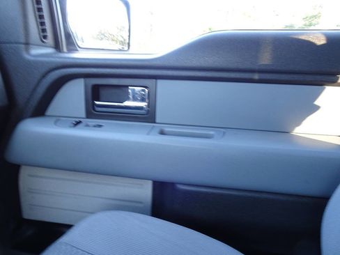 Used 2014 Ford F150 XLT w/ XLT Chrome Package image 37