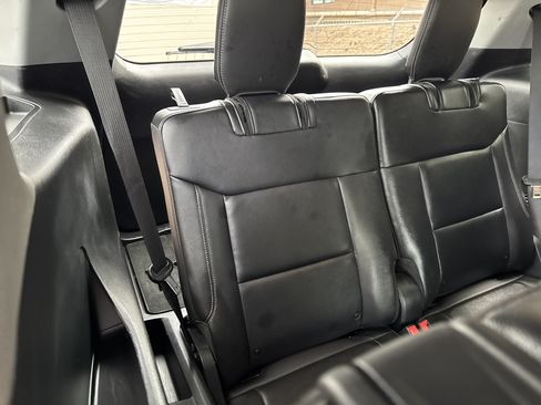 Used 2023 Ford Explorer Limited RWD image 12