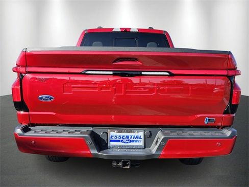 Used 2022 Ford F150 Lightning Platinum image 7