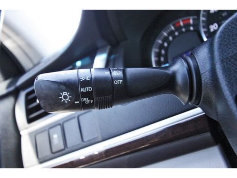 Used 2012 Toyota Camry XLE image 19