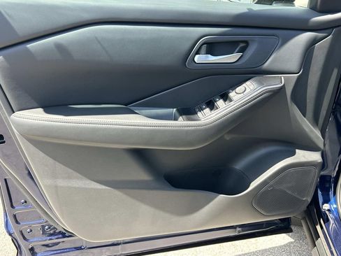 New 2026 Nissan Rogue SV FWD image 17